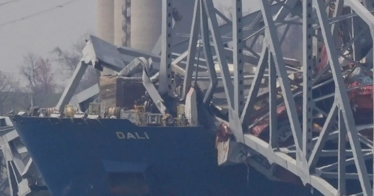 Habría mexicanos entre las víctimas por colapso de puente en Baltimore en EU
