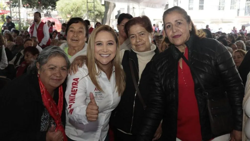 San Mateo Atenco celebra con alegría a las personas Adultas Mayores en su día