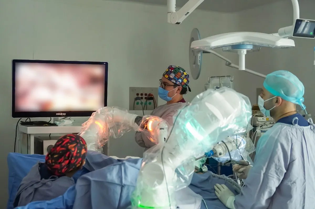 Cirugía robótica en Edomex reduce tiempos de recuperación en pacientes