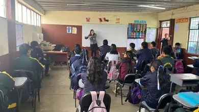 Maestros dejan de impartir disciplina en escuelas ante amenazas de los padres de familia en Atizapán