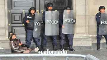 Colectivo de Holy Yash se manifiesta en Palacio de Gobierno