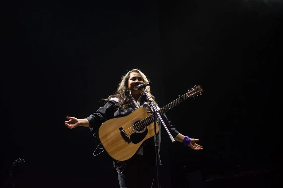 Vivir Quintana desea erradicar violencia de género con su música
