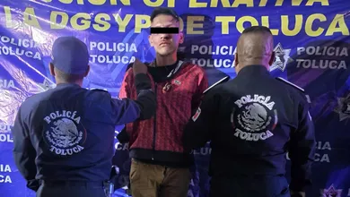 Operativo en Toluca termina con la captura de presunto ladrón de autobús.