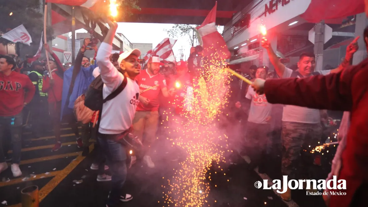 ¡Del rojo desde la cuna! Aficionados apoyan a los Diablos del Toluca