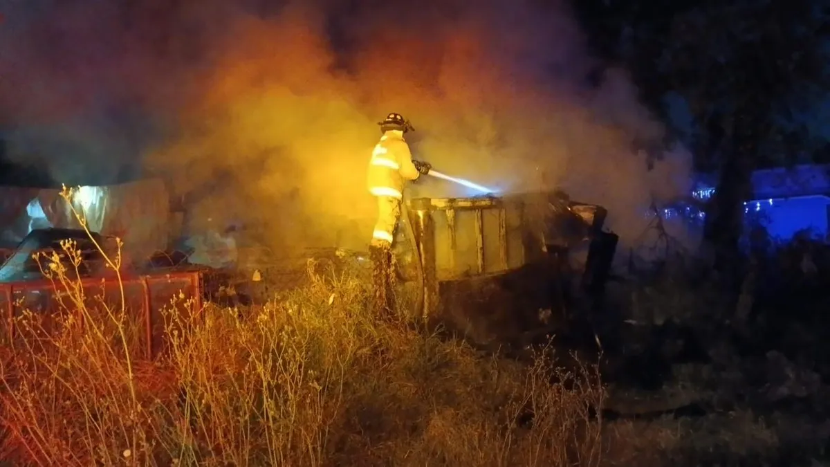 Atienden incendio en Metepec; no hubo personas lesionadas
