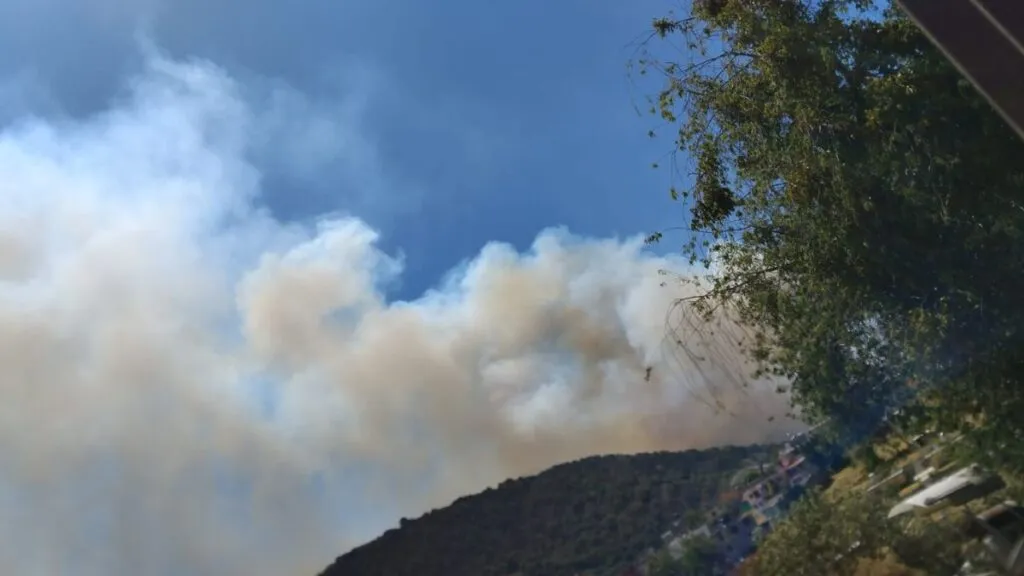 Cerro La Verónica se incendia en Lerma
