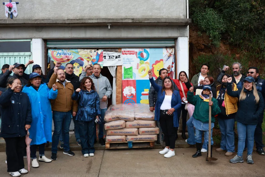 Huixquilucan mejora espacios urbanos y servicios públicos en canales y Santa Cruz Ayotuxco
