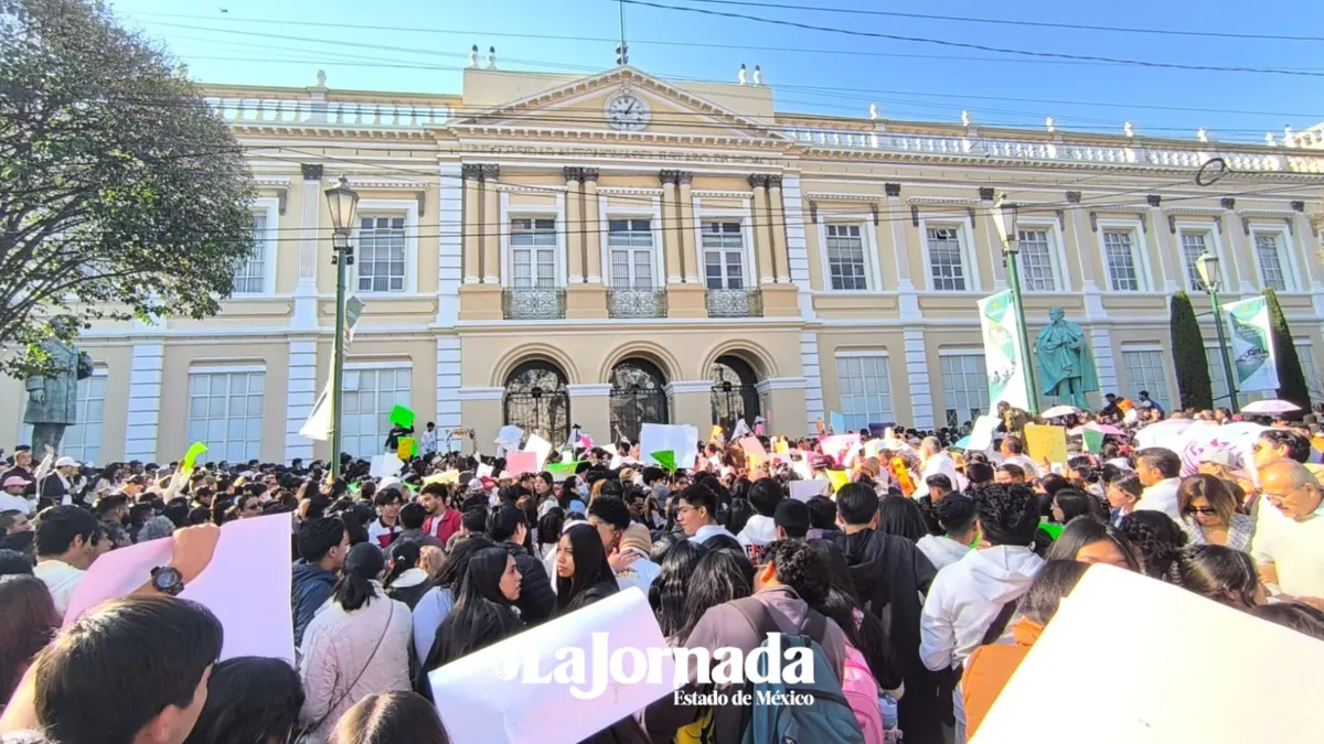 La primera en hacerlo fue Eréndira Fierro Moreno, posteriormente llegó Laura Elizabeth Benhumea González.