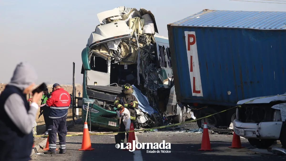 Aparecen los familiares de las jóvenes del accidente en la Lerma-Atlacomulco