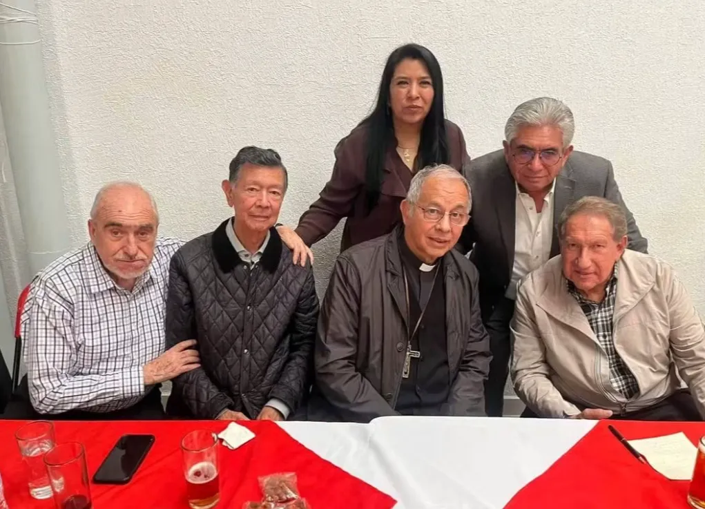 Arturo Montiel reaparece en Nezahualcóyotl y reúne a viejos liderazgos del PRI