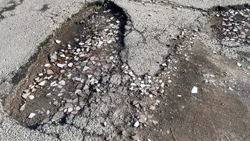 Vecinos exigen rehabilitación de avenida de Las Partidas en los límites de Toluca y Otzolotepec