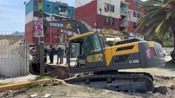 Ecatepec: Atienden socavón cerca de la línea 2 del Mexibús