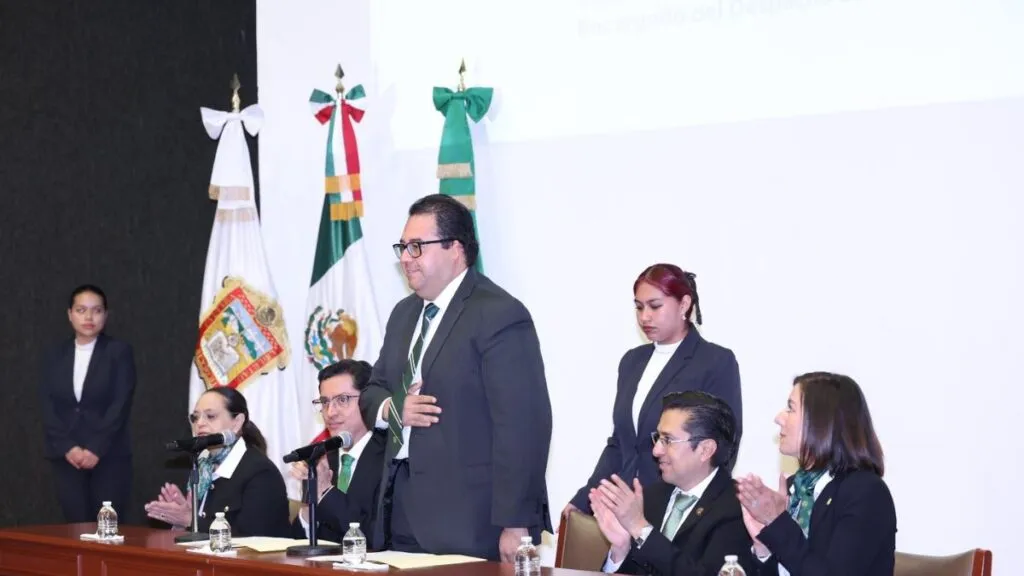 UAEMéx: Entregan informe de actividades previo a toma de protesta de nueva rectora