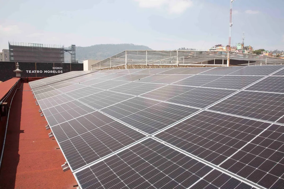 Celdas solares permiten el ahorro de energía en edificios mexiquenses