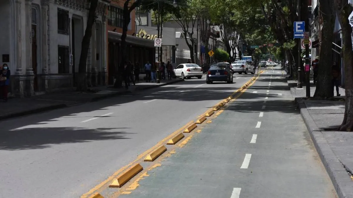 Toluca: Comerciantes se oponen a la ciclovía en avenida Isidro Fabela