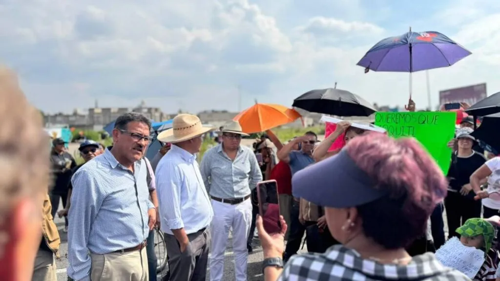 Vecinos de Chimalhuacán sin agua desde hace 3 meses