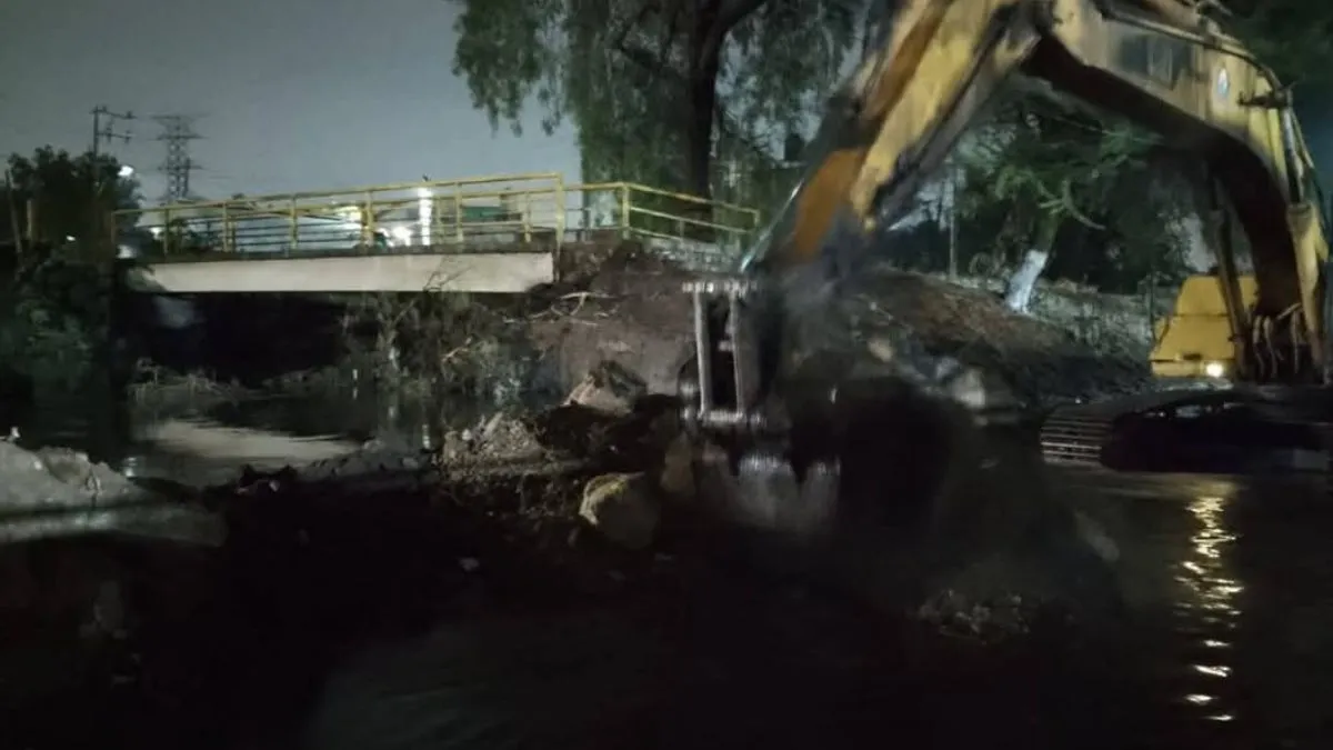 Canal Cartagena en Tultitlánse desbordó por la fractura de un talud