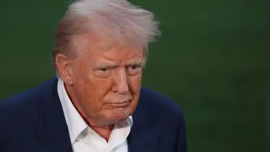 Trump dijo que era "cierto" que propuso enviar tropas a México y arremetió contra Sheinbaum por descartar la idea.