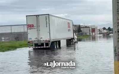 Inundaciones afectan acceso en zona industrial de Lerma
