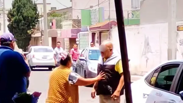 Taxista de Toluca amenaza a pasajeros, se dice ser miembro del CJNG [VIDEO]
