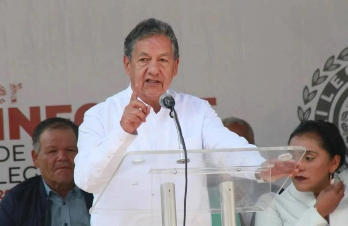 Higinio Martínez anuncia reincorporación al Senado