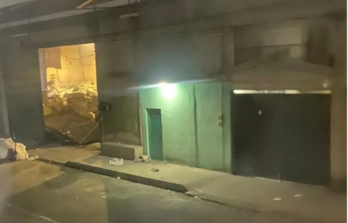 Vecinos de Valle de Chalco se quejan de una recicladora de metales que trabaja de noche