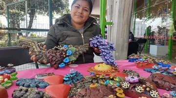 Promueve IIFAEM venta artesanal con motivo del Día del Amor y la Amistad