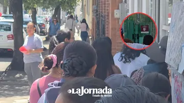 Usuarios piden más cajeros del Banco del Bienestar en Toluca por largas filas
