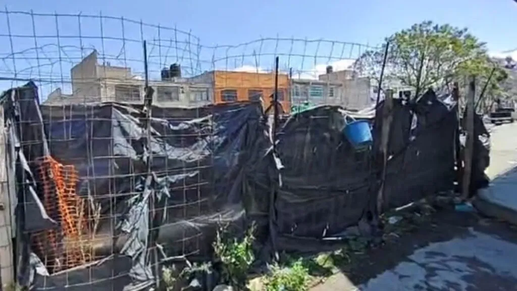 Vecinos denuncian afectaciones por obras del Colector Solidaridad en Chalco