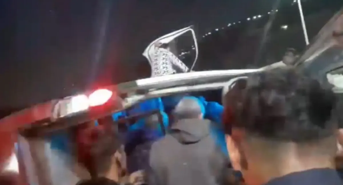 Vuelca combi en la México-Pachuca [VIDEO]