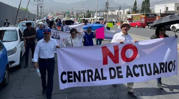 Ecatepec: Abogados independientes marchan, previo a reunión con Ricardo Sodi