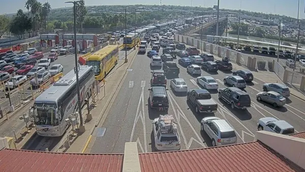 Miedo a redadas hace que paisanos y sus familias decidan no volver a EU tras Navidad