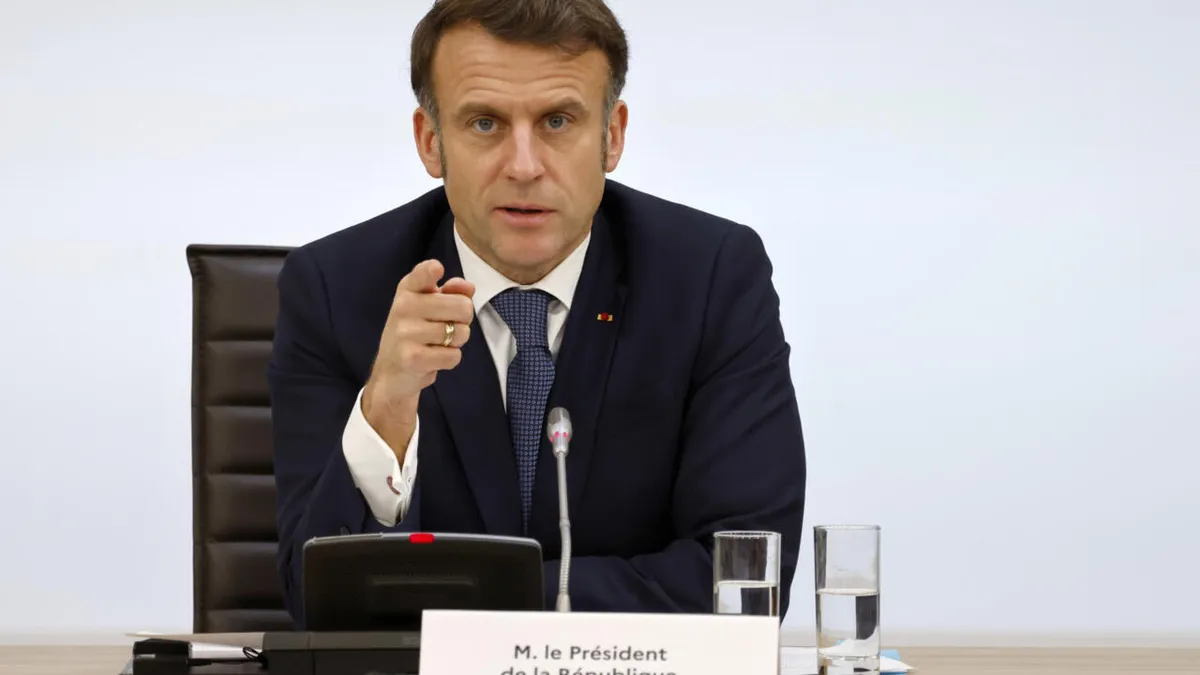 Emmanuel Macron alerta sobre la “nueva era” de la guerra; plantea uso de disuasión nuclear
