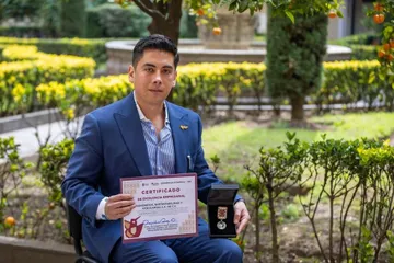 Docente de la UAEMéx recibe el Premio Mexiquense a la Excelencia Empresarial
