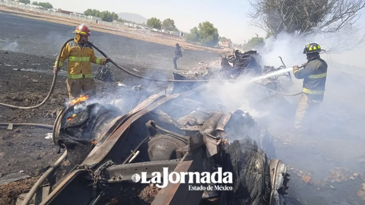 Jaltenco: Explota pipa de gas de 10 mil litros (video)