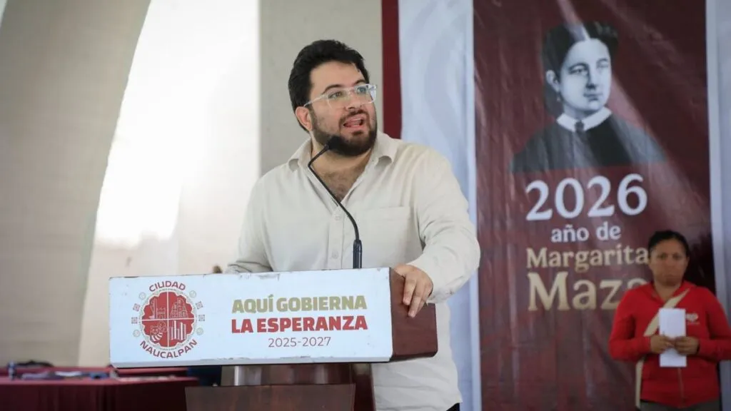 En Naucalpan de la mano del Gobierno de México, se consolida el apoyo a la educación, con la entrega de tarjetas de la Beca Rita Cetina