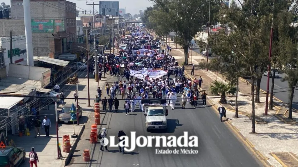 México-Texcoco cerrada en su totalidad por movilización docente y estudiantil