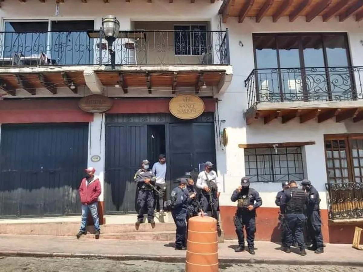 Hallan a pareja sin vida en departamento de Valle de Bravo