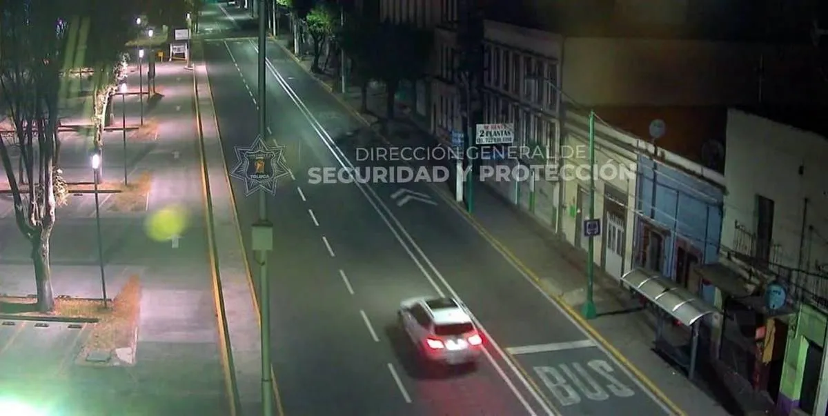 Identifican auto pero no conductor que invadió los Portales de Toluca