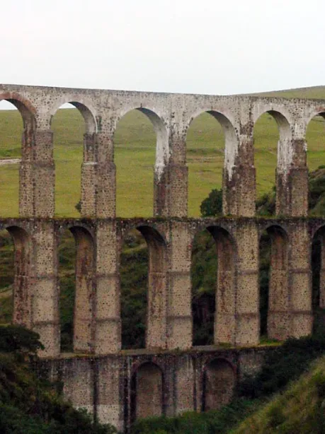 Los Arcos del Sitio: El gigante de piedra que desafía la geografía de Tepotzotlán
