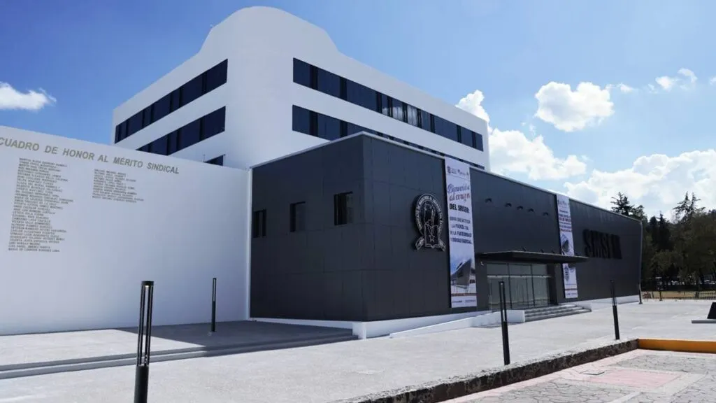 Delfina Gómez y Jenaro Martínez inauguran las Nuevas Oficinas del SMSEM