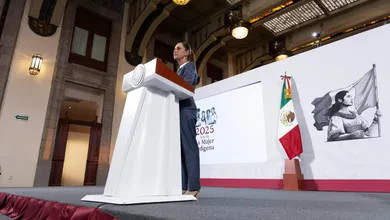 La presidenta garantizó que la reforma al 3° transitorio respeta la jurisprudencia y mantiene el derecho de amparo.
