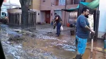 Reportan desbordamiento del canal “Las Maravillas” en Chalco