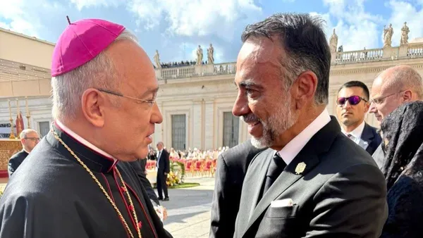 Metepec estrecha lazos de cooperación internacional tras la asistencia de Fernando Flores al inicio del Pontificado de León XIV