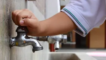 Edomex con más de 5 mil 500 escuelas de 24 municipios con problemas de agua: UPFEM