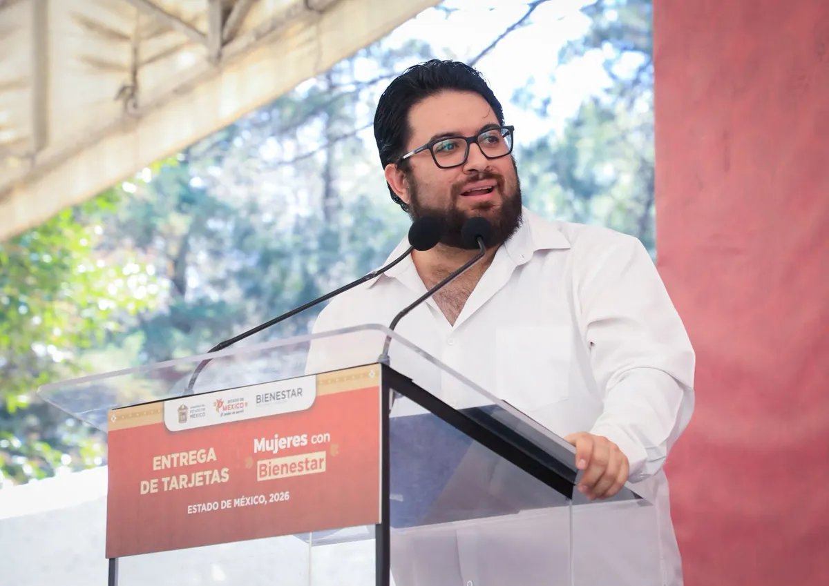 Isaac Montoya y Secretaría de Bienestar entregan 3 mil tarjetas de “Mujeres con Bienestar” en Naucalpan