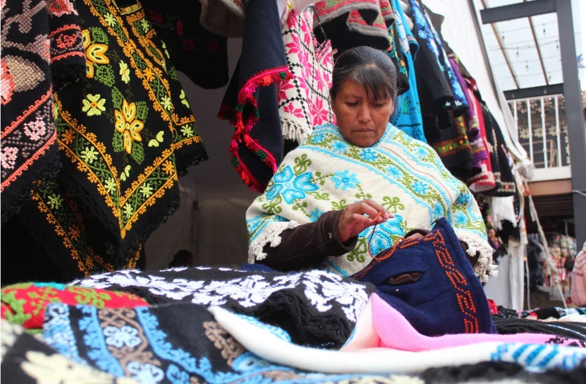 Edomex: Las mujeres artesanas pilares del arte popular