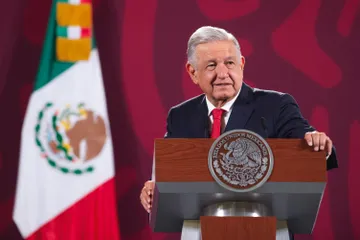 Peso está resistiendo ante quiebra de bancos en EU: AMLO