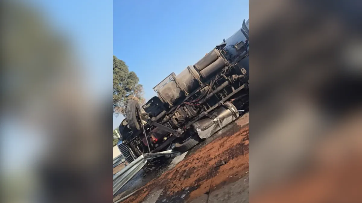 Vuelca tráiler en la México- Puebla [VIDEO]