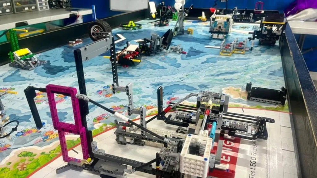 Estudiantes toluqueños representarán a México en competencia de robótica en Sudáfrica